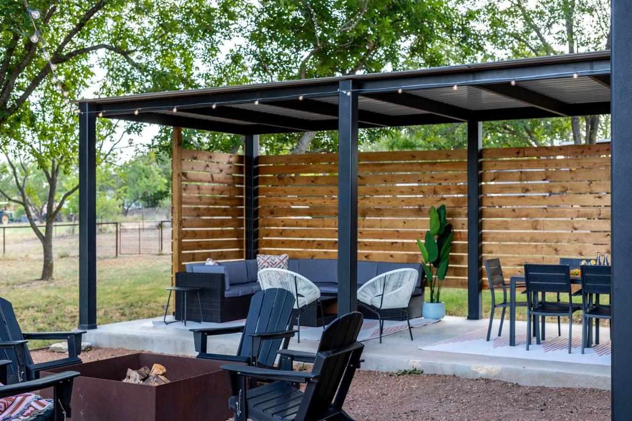 Container Haus Pet Friendly With Cowboy Pool Villa Fredericksburg Exterior photo