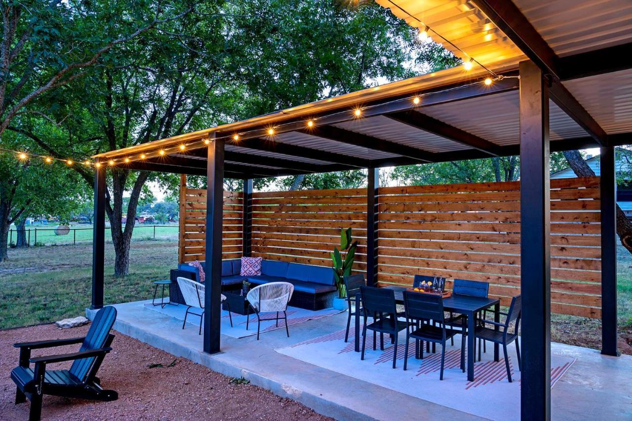 Container Haus Pet Friendly With Cowboy Pool Villa Fredericksburg Exterior photo
