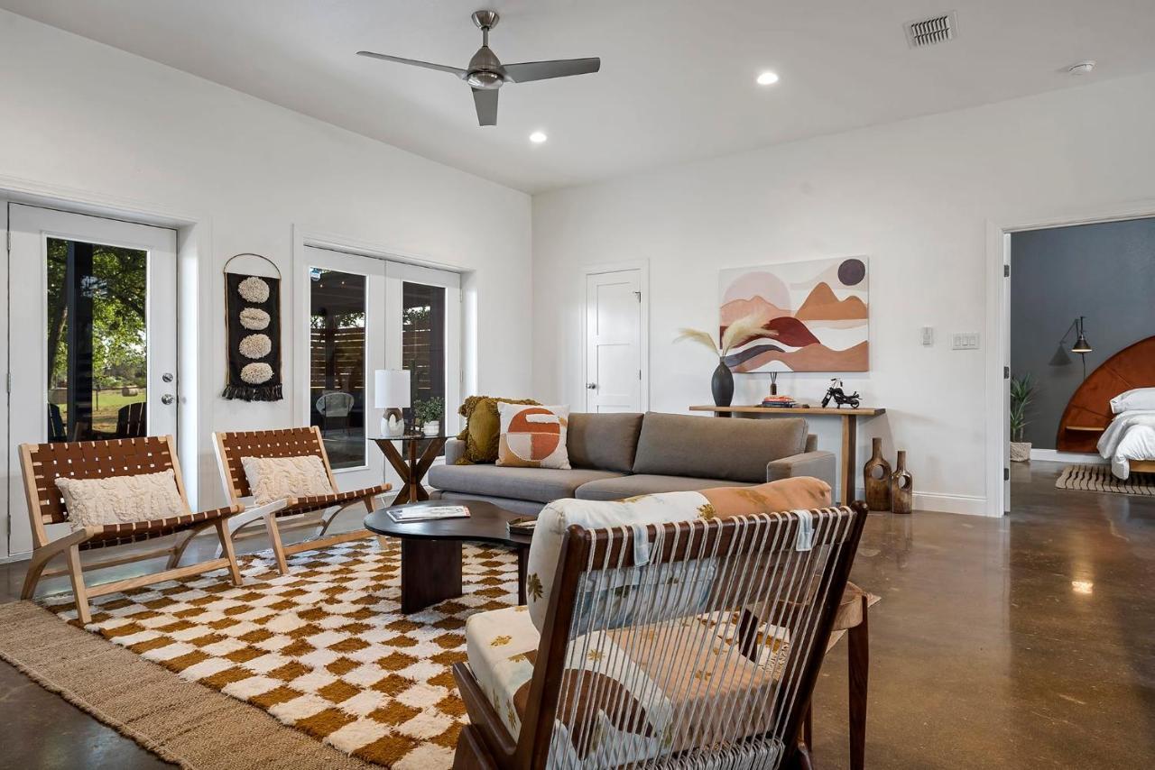 Container Haus Pet Friendly With Cowboy Pool Villa Fredericksburg Exterior photo