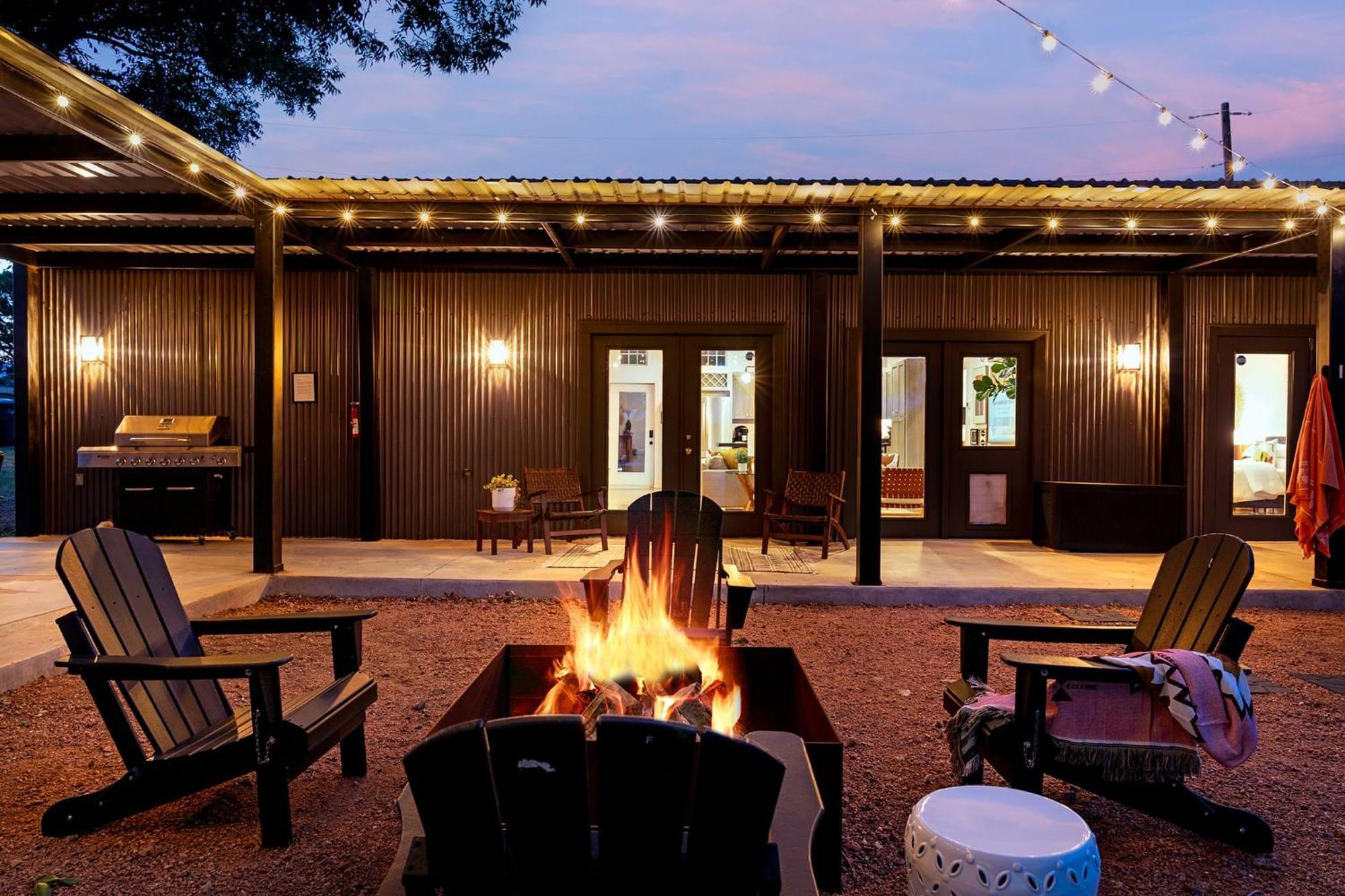 Container Haus Pet Friendly With Cowboy Pool Villa Fredericksburg Exterior photo