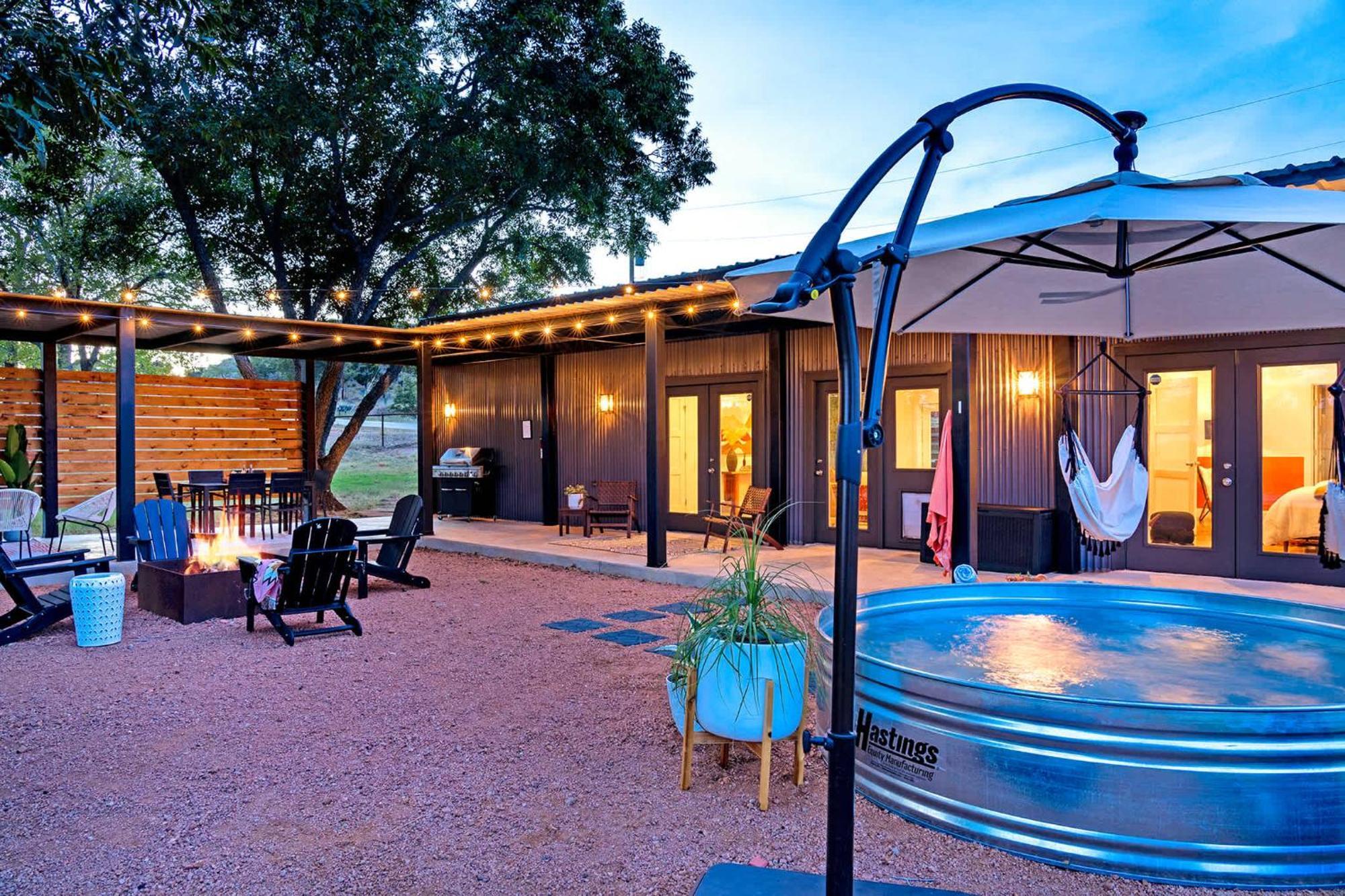 Container Haus Pet Friendly With Cowboy Pool Villa Fredericksburg Exterior photo