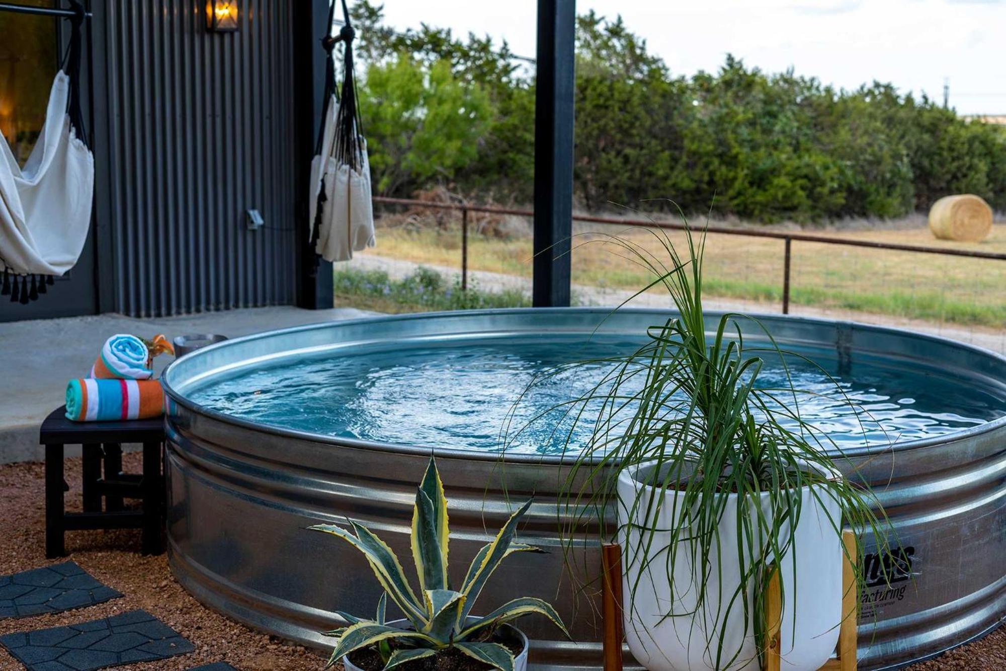 Container Haus Pet Friendly With Cowboy Pool Villa Fredericksburg Exterior photo